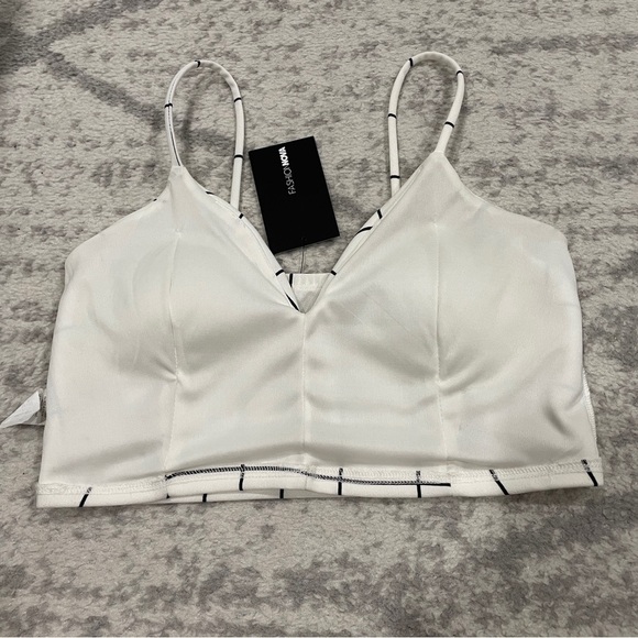 NWT Fashion Nova White / Black Don't Be A Square Cropped Top - Picture 5 of 10